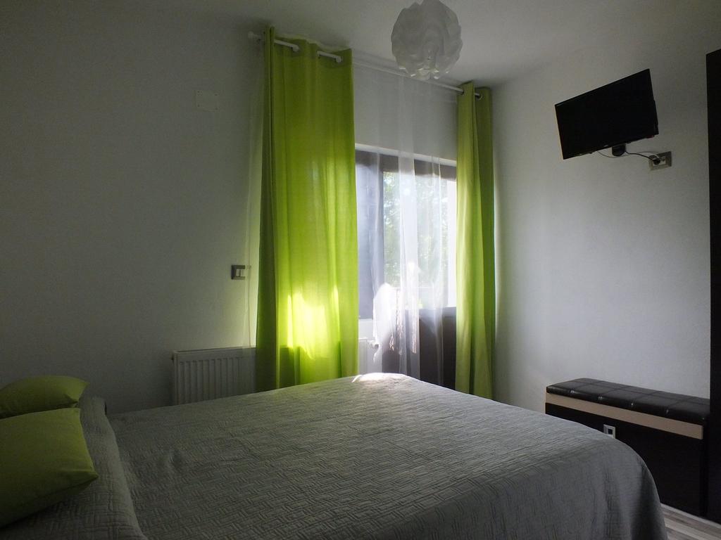 Livada Cu Meri Capatineni-Ungureni Exterior photo