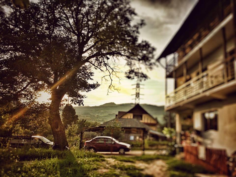 Livada Cu Meri Capatineni-Ungureni Exterior photo
